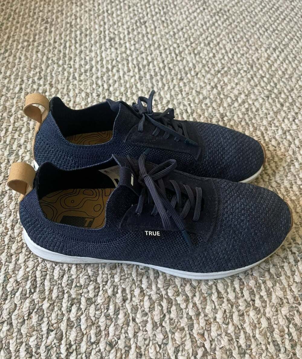 TRUE linkswear All Day Knit II Spikeless Golf Shoes Men’s 10.5 - Navy Blue